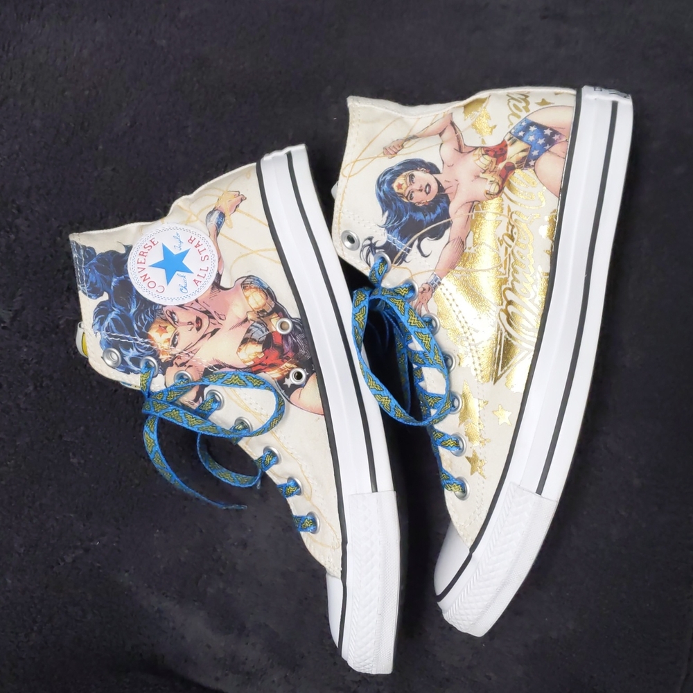 DC Comics x Chuck Taylor All Star Wonder Woman Hi Top Sneakers - Picture 3 of 11